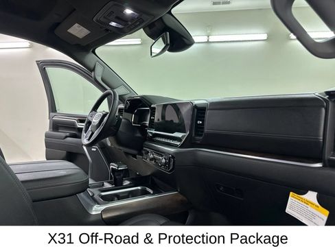 Used 2025 GMC Sierra 1500 SLT w/ SLT Premium Plus Package AWD/4WD image 22