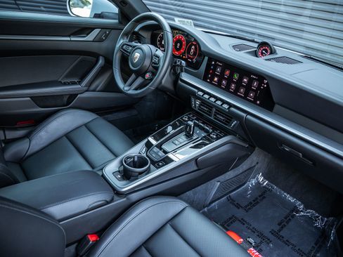 Certified 2025 Porsche 911 Carrera S image 10