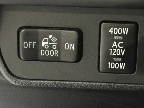 Used 2016 Toyota Tacoma TRD Off-Road AWD/4WD image 16