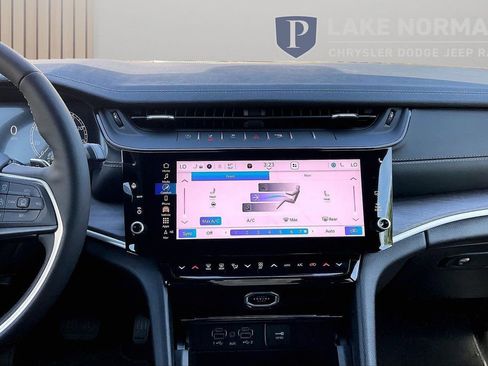New 2026 Jeep Grand Cherokee L Limited AWD/4WD image 12