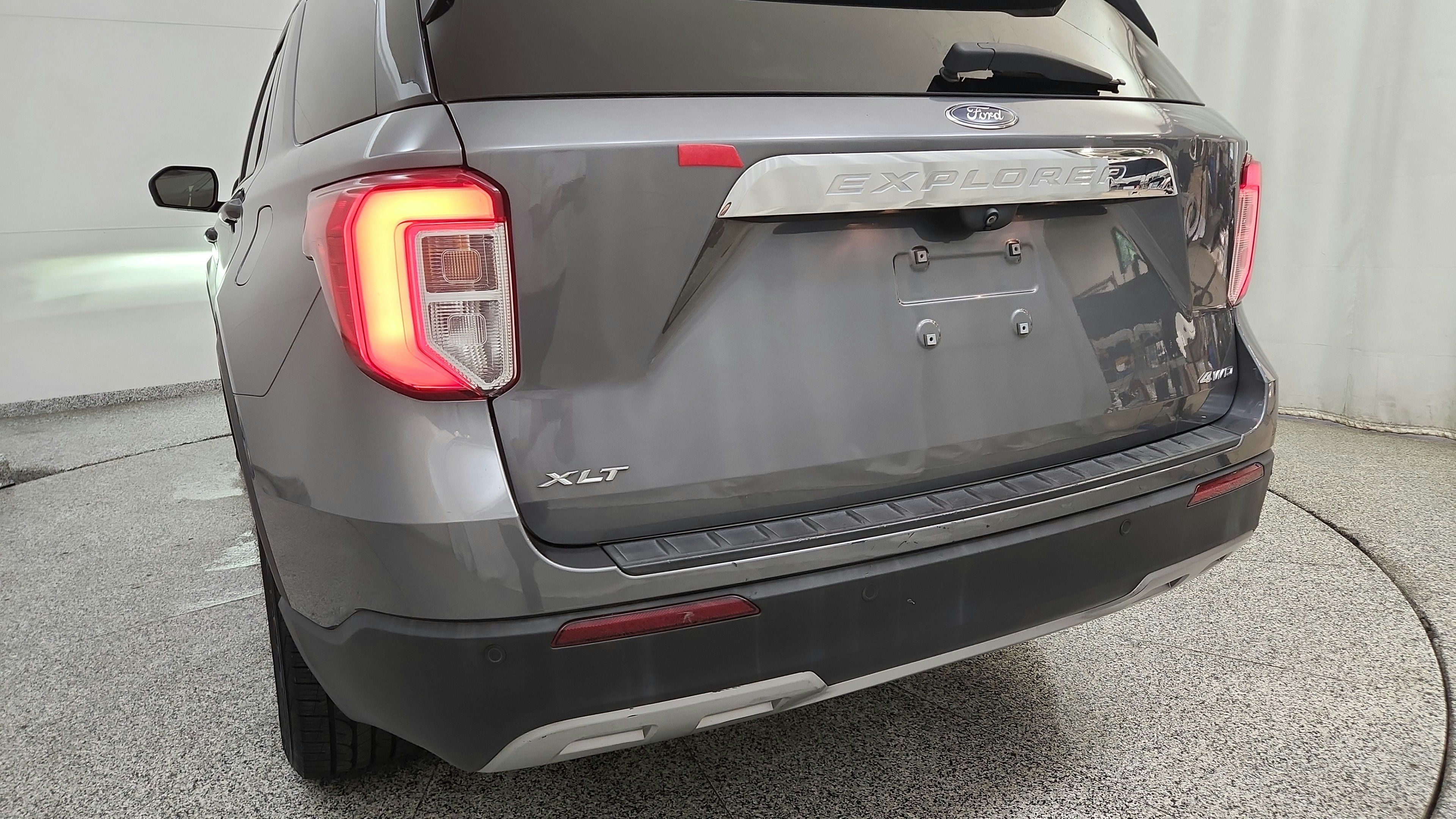 Used 2022 Ford Explorer XLT w/ Equipment Group 202A AWD/4WD image 47