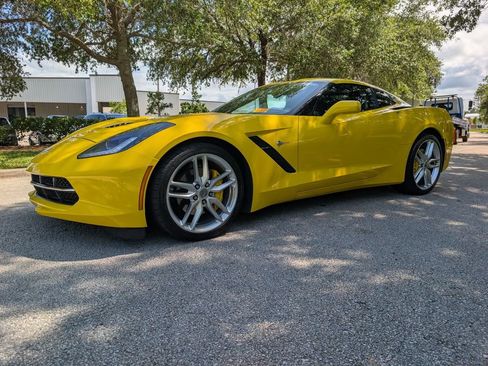 Used 2019 Chevrolet Corvette Stingray Coupe w/ 1LT RWD image 3