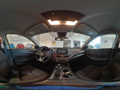 Used 2025 Nissan Altima 2.5 SV image 41