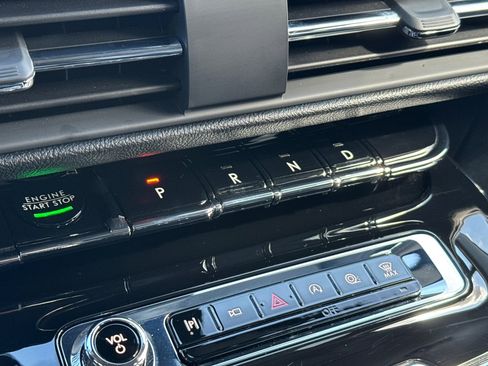 Used 2025 Lincoln Corsair FWD w/ Equipment Group 101A image 21