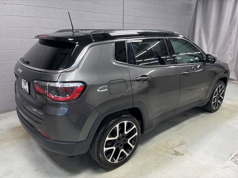Used 2019 Jeep Compass Limited w/ Premium Lighting Group image 2