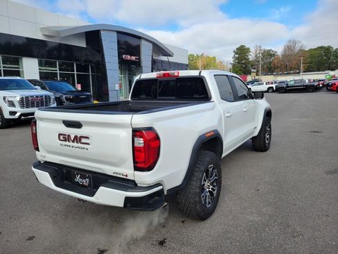 Used 2023 GMC Canyon AT4 w/ AT4 Premium Package image 9