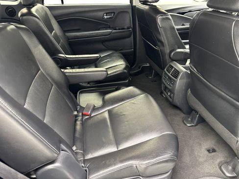 Used 2019 Honda Pilot Touring image 43