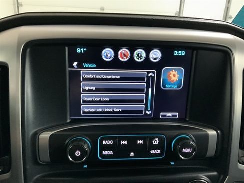 Used 2018 GMC Sierra 1500 SLT AWD/4WD image 39