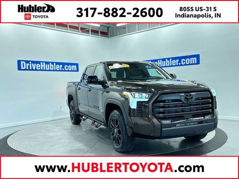 Used 2025 Toyota Tundra Limited AWD/4WD image 1