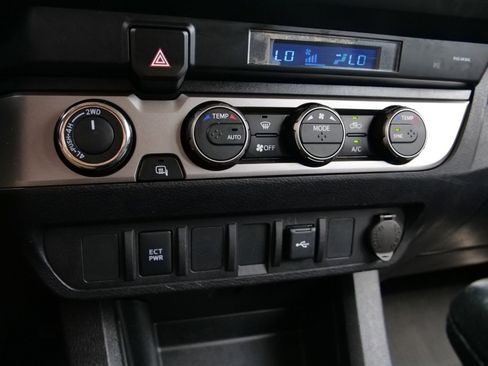 Used 2023 Toyota Tacoma SR AWD/4WD image 11