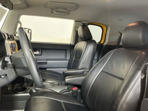 Used 2010 Toyota FJ Cruiser 4WD image 20