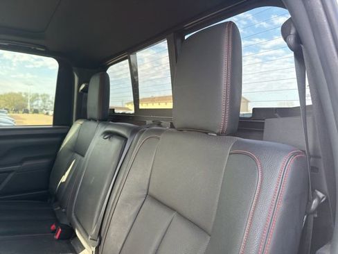 Used 2021 Nissan Titan PRO-4X w/ Pro-4x Convenience Package image 18
