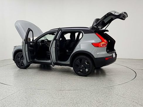 New 2026 Volvo XC40 B5 Ultra w/ Climate Package AWD/4WD image 12