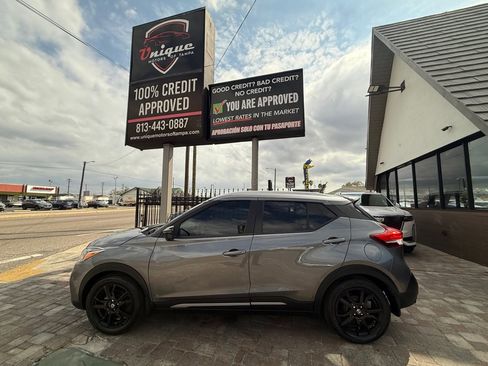 Used 2020 Nissan Kicks SR w/ SR Premium Package image 7