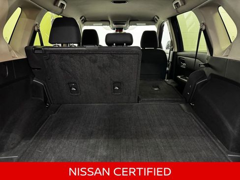 Certified 2025 Nissan Rogue SV image 38