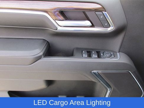 Used 2024 Chevrolet Silverado 1500 RST w/ Z71 Off-Road Package image 18