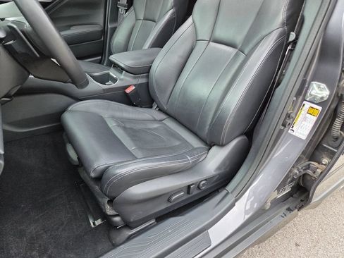 Used 2023 Subaru Outback Touring AWD/4WD image 6