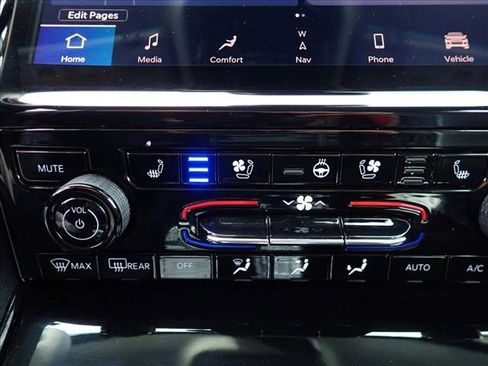 Used 2023 Jeep Grand Cherokee 4WD 4xe w/ Luxury Tech Group II image 22