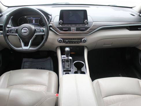 Used 2022 Nissan Altima 2.5 Platinum image 23