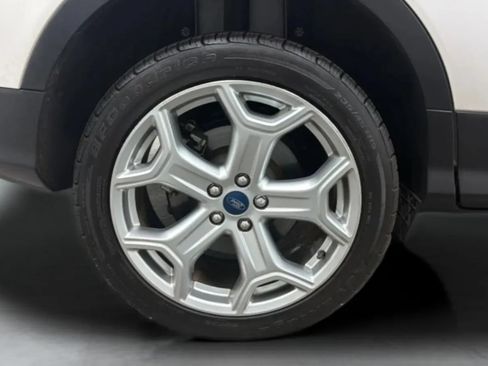 Used 2019 Ford Escape Titanium FWD image 24