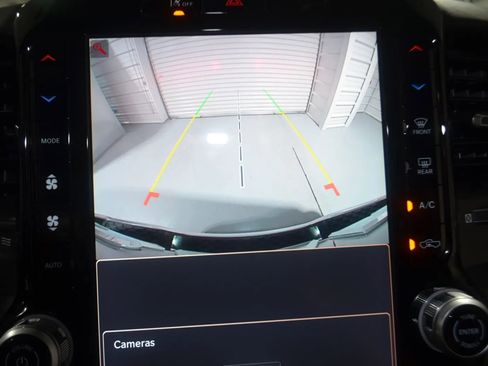 Used 2025 RAM 1500 Laramie image 28