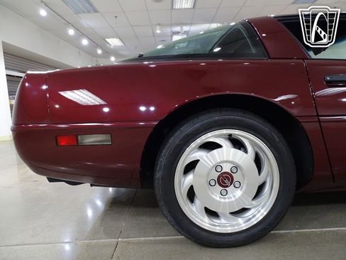 Used 1993 Chevrolet Corvette Coupe image 39