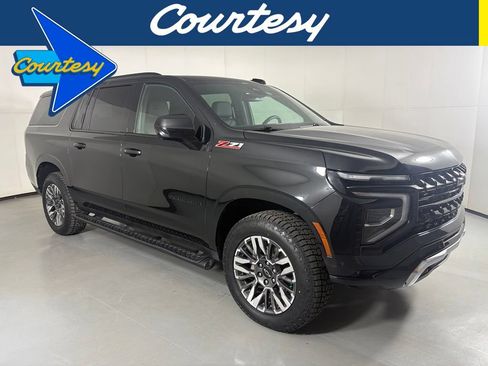 Used 2025 Chevrolet Suburban Z71 AWD/4WD image 1