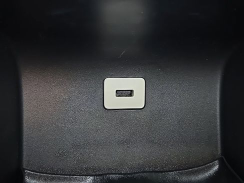 Used 2016 Chevrolet Tahoe LS image 31