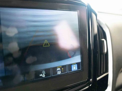 Used 2023 Chevrolet Traverse Premier w/ Redline Edition image 31