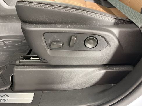 New 2026 Chevrolet Silverado 1500 High Country AWD/4WD image 25