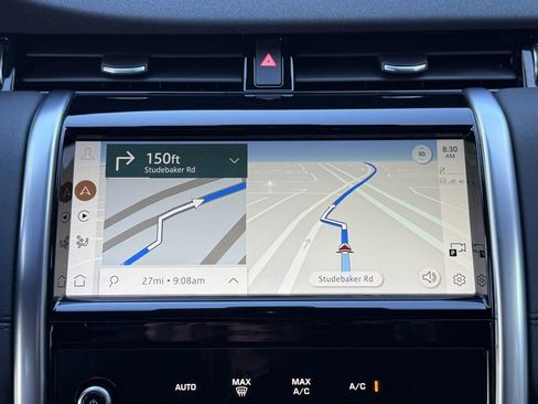 Used 2023 Land Rover Discovery Sport SE image 24