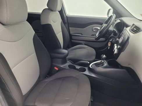 Used 2018 Kia Soul image 21