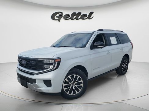 Used 2025 Ford Expedition Platinum AWD/4WD image 1