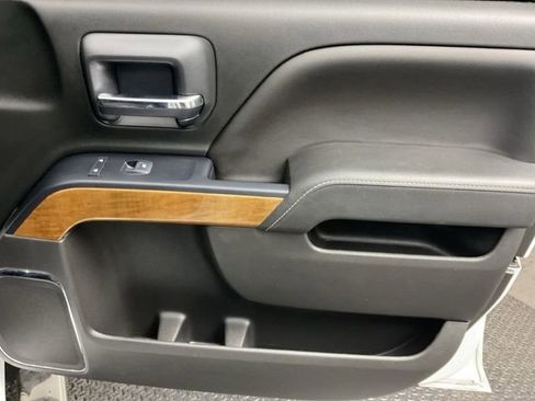 Used 2018 Chevrolet Silverado 1500 LTZ image 25