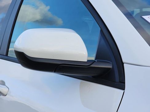 Used 2025 Chevrolet Equinox LT image 11