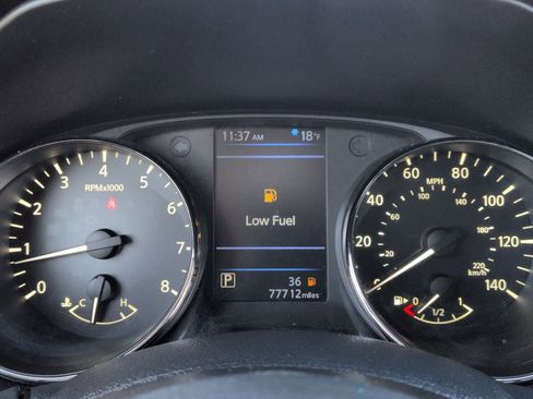 Used 2019 Nissan Rogue SV image 33