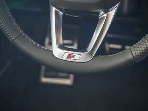 New 2025 Audi SQ7 Premium Plus image 24