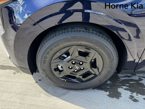 New 2026 Kia Carnival LX image 8