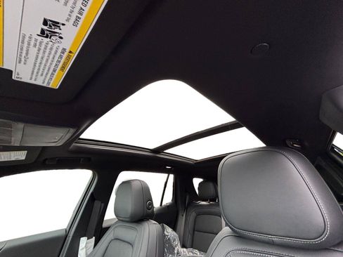 New 2026 Chevrolet Equinox LT w/ Convenience Package II AWD/4WD image 23