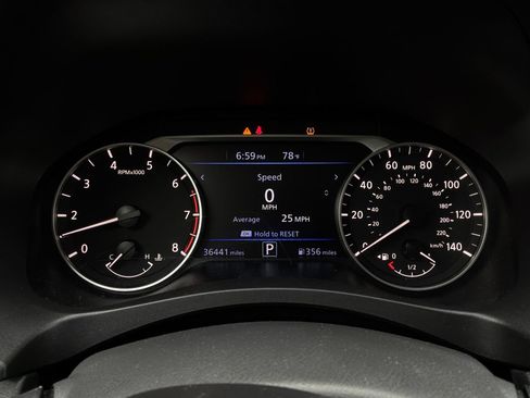 Used 2025 Nissan Altima 2.5 SV FWD image 36