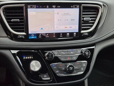 New 2027 Chrysler Pacifica Limited w/ Family Tech Group FWD image 29