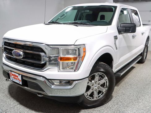 Used 2021 Ford F150 XLT w/ XTR Package image 32