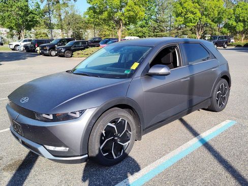 Used 2024 Hyundai Ioniq 5 SEL image 1