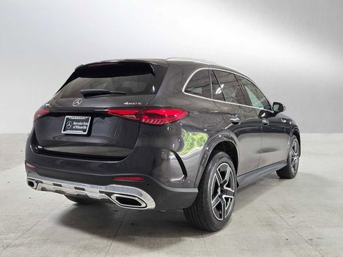 Used 2024 Mercedes-Benz GLC 300 4MATIC image 3