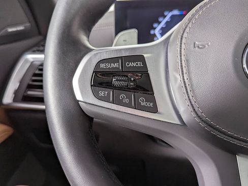 Used 2025 BMW X5 xDrive40i w/ M Sport Package AWD/4WD image 36