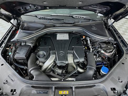 Certified 2019 Mercedes-Benz GLS 550 4MATIC image 32