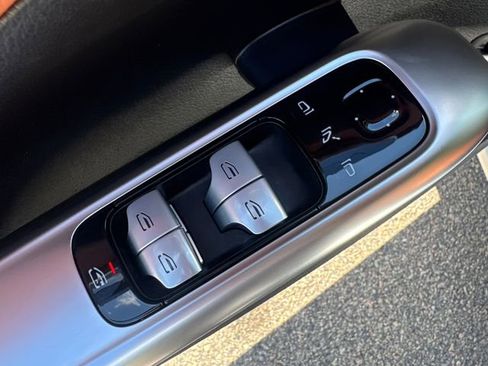 Used 2025 Mercedes-Benz C 300 4MATIC Sedan image 27