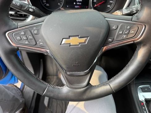Used 2024 Chevrolet Equinox LT AWD/4WD image 9