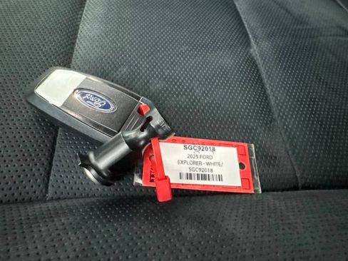 Used 2025 Ford Explorer ST w/ Sun And Sound Package AWD/4WD image 31