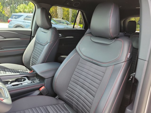 New 2026 Ford Explorer ST-Line w/ ST-Line Street Pack RWD image 21